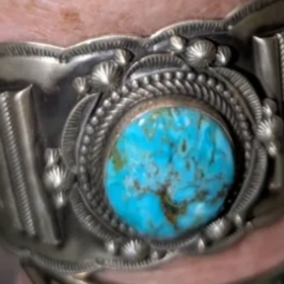 Silver and Turquoise Cuff Bracelet - Picture 4 of 6